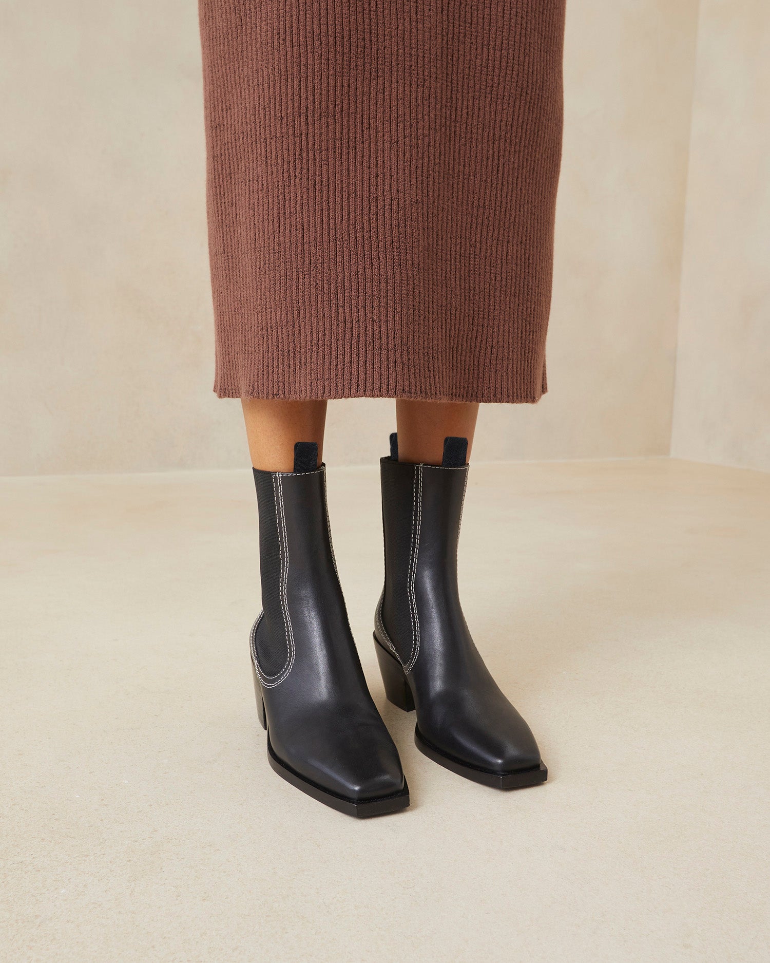 Nat Black Mid Western Boot