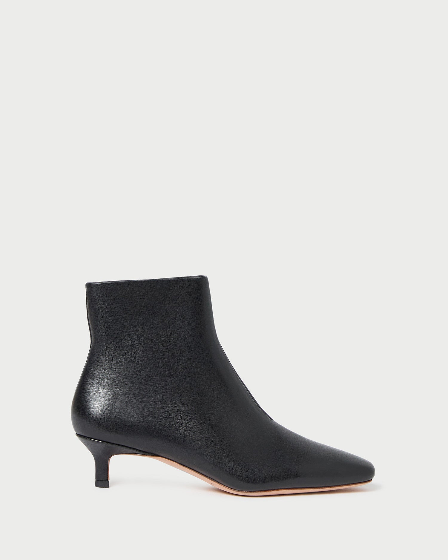 Black Leather / 8.5